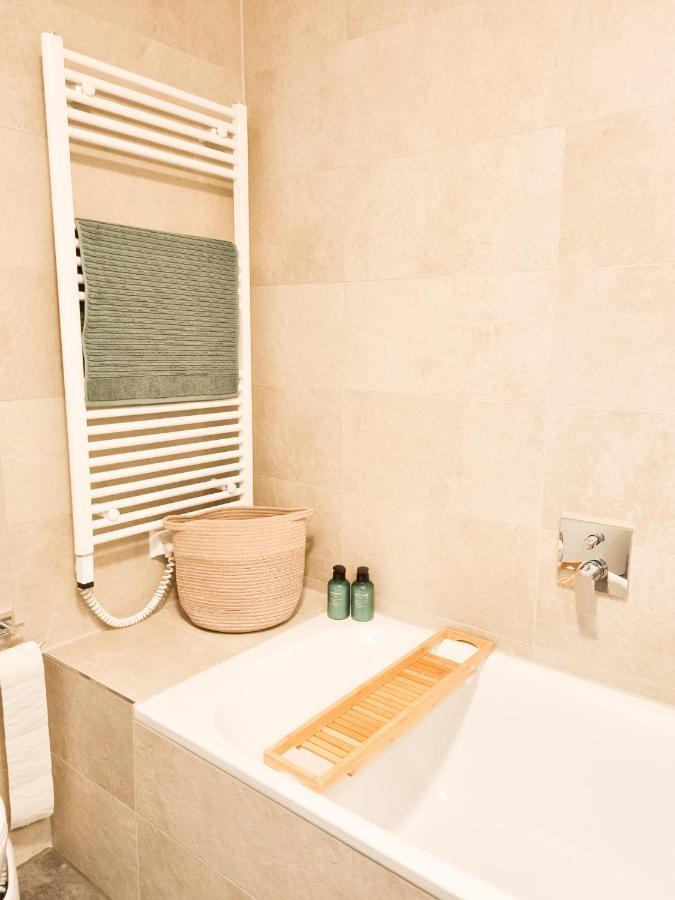 باد ايبلنغ Orangehome: Waldlichtung - Zentral Zwischen Therme Und Stadtmitte المظهر الخارجي الصورة